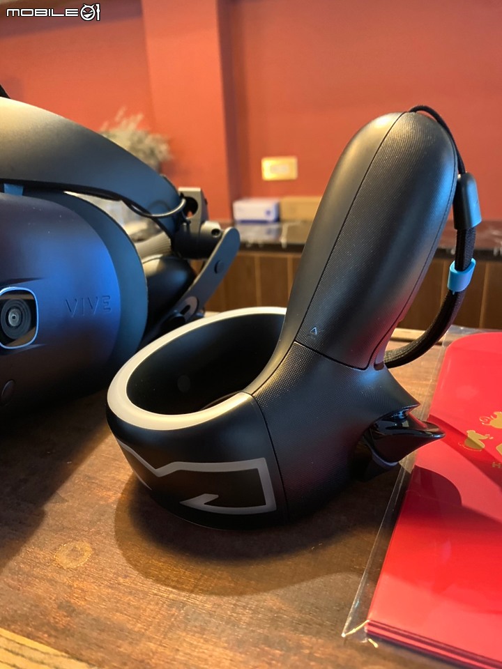 【體驗心得】HTC Vive Cosmos X Mobile01秘境旅行團_輕鬆暢遊虛實空間．一秒給你無限可能