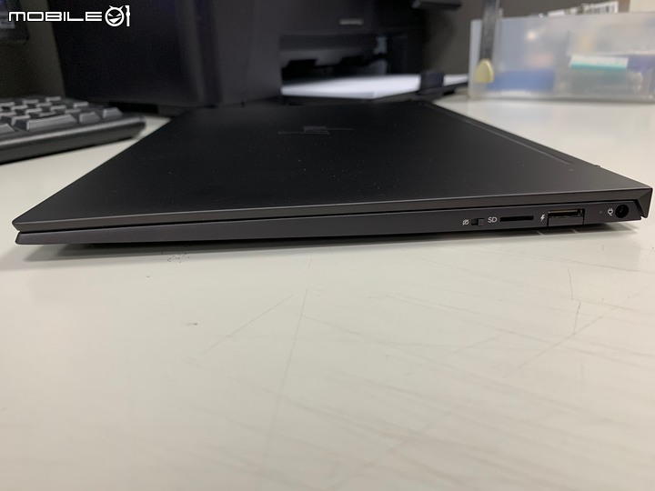 分享筆電 HP ENVY13 極羨13-aq1028TX 曜石黑+核桃木質紋 限定版