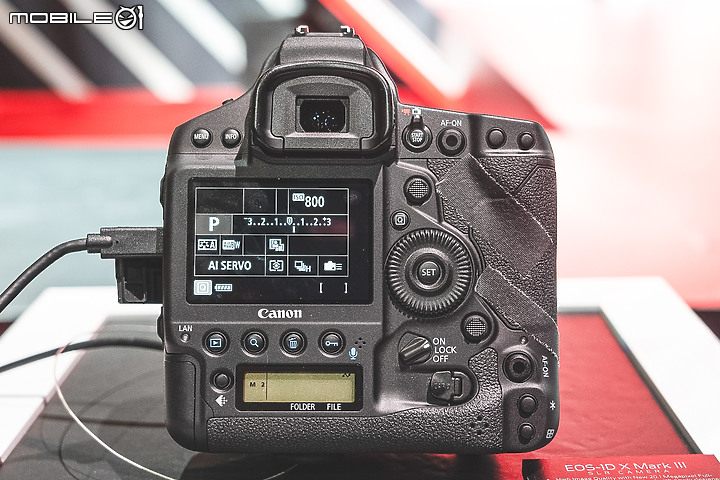 【直擊】來瞧瞧 Canon EOS-1D X Mark III 每秒 20 張的連拍表現吧！