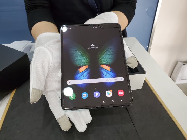 Galaxy fold 台灣三星交機