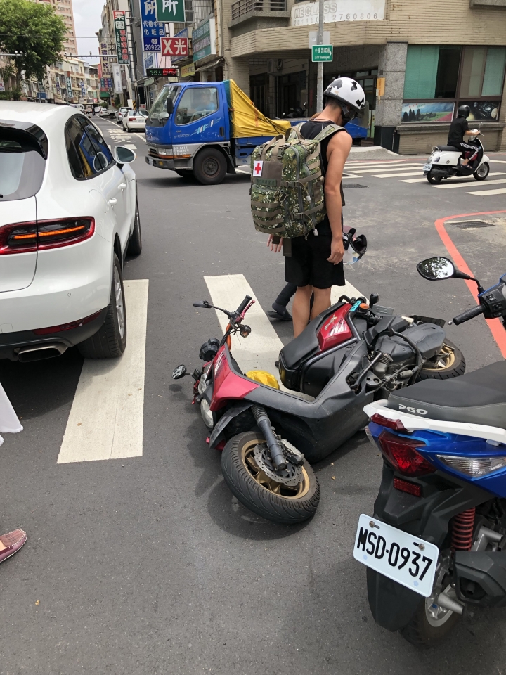 車禍肇責求救