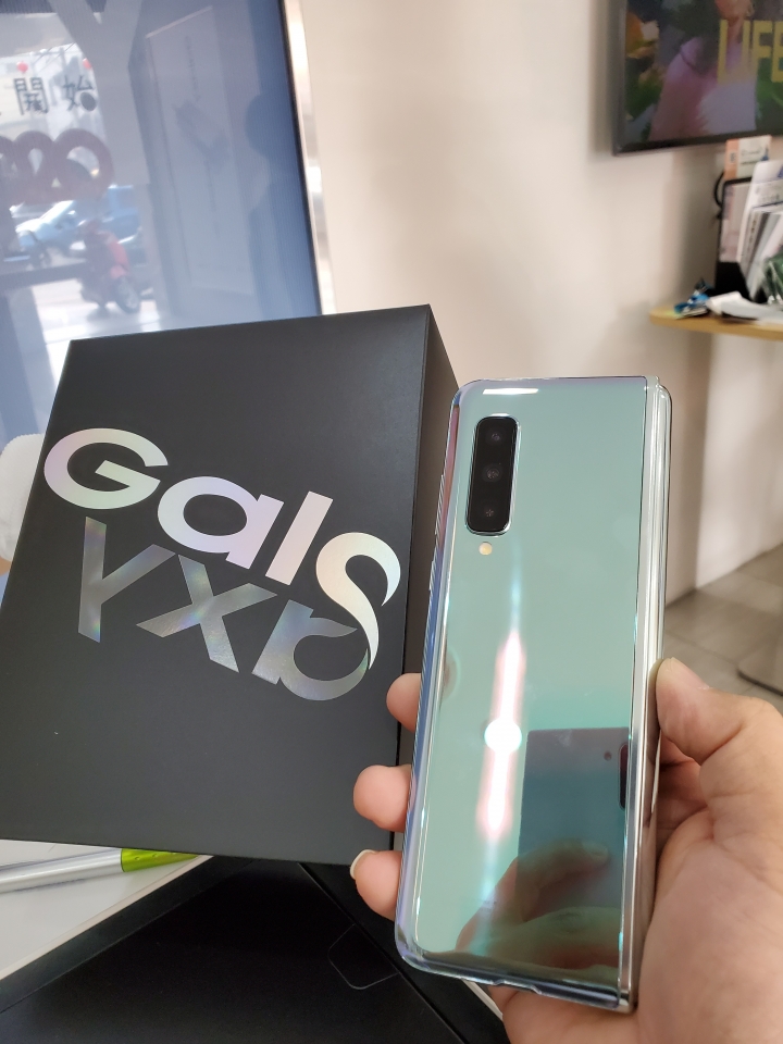 Galaxy fold 台灣三星交機