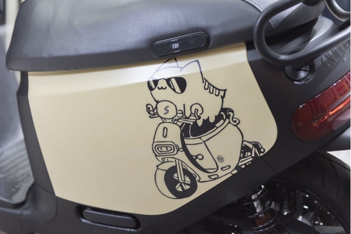 【阿丹開箱】Gogoro S2 ABS 貼膜變身 咖波S / Capoo S～