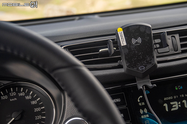 ９款車用自動夾合無線充電手機架大亂鬥！誰最好用一比就知道！