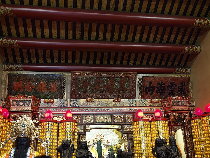 臺北市 大同區 霞海城隍廟 — 城隍爺與月老一同助人覓良緣