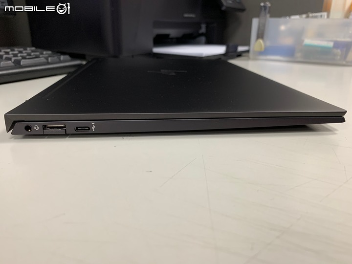 分享筆電 HP ENVY13 極羨13-aq1028TX 曜石黑+核桃木質紋 限定版