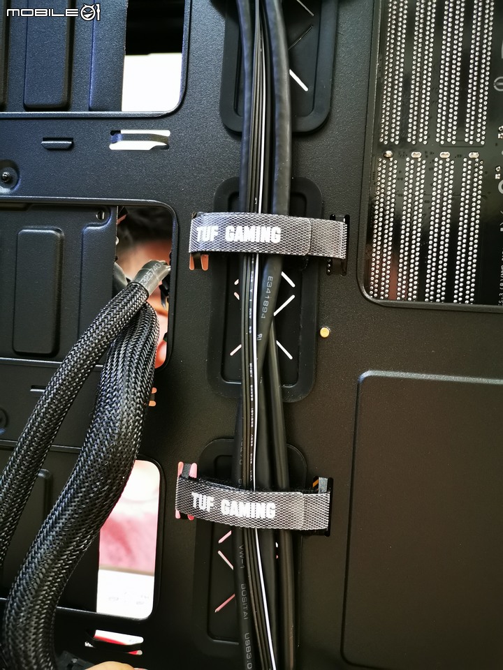 [開箱] ASUS TUF GAMNIG X570-PLUS 信仰機，內外兼俱的工作利器