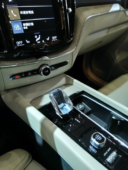 車展看New GLC X3和XC60