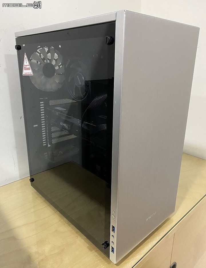 [開箱] 鋁鎂合金小型化 ATX 喬思伯 JONSBO C5