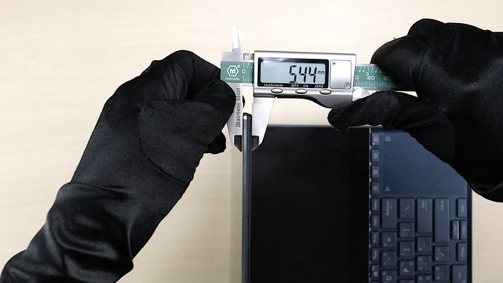 ZenBook Pro Duo UX581GV 讓工作效率指數提升的 ScreenPad Plus