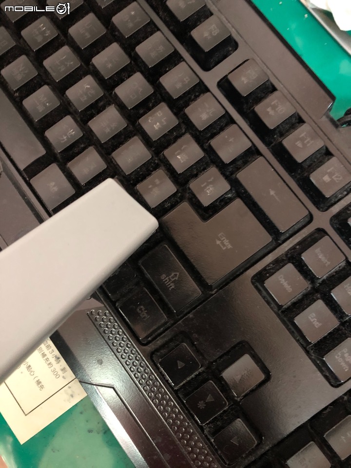 [開箱]平價的SAMPO聲寶 手持直立兩用吸塵器(EC-HN10UGP)