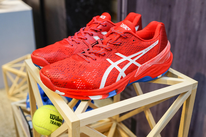 ASICS推出「復刻東京」配色系列產品 演員劉奕兒為台灣奧運希望打氣站台！