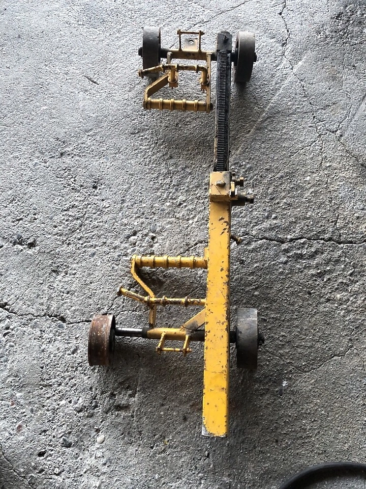 請問拖吊車輔助輪 溜冰鞋 Mobile01