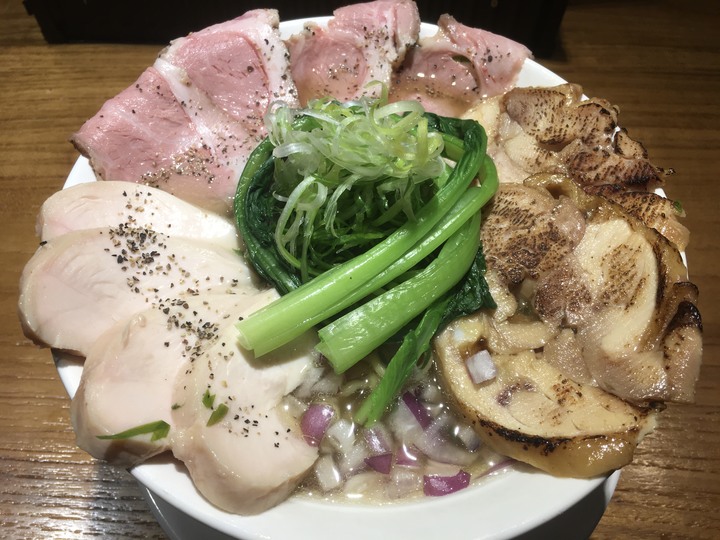 [食記] 隱家拉麵，台灣台北士林大人氣美味，黃金雞湯拉麵！