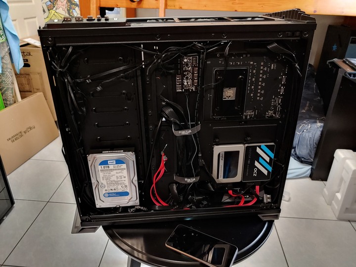 Fractal Design Vector RS開箱
