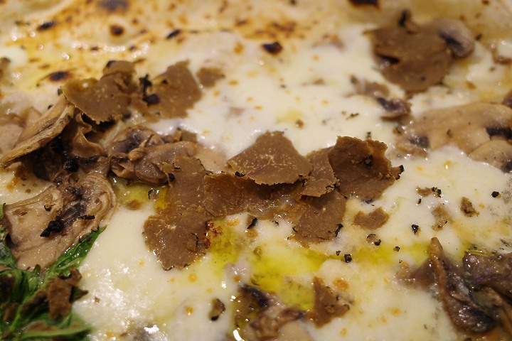 點我看大圖 英國美食 |來自義大利 拿坡里,倫敦最強 Pizza 店 —— L’antica Pizzeria Da Michele
