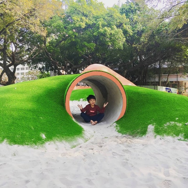 【台中│遊記】超Q恐龍造型遊樂設施出沒英才公園！不只好拍又能蹓小孩！