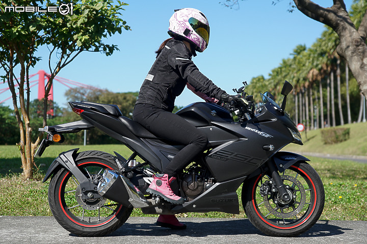 SUZUKI GIXXER SF 250 試駕 順暢有型油冷好上手