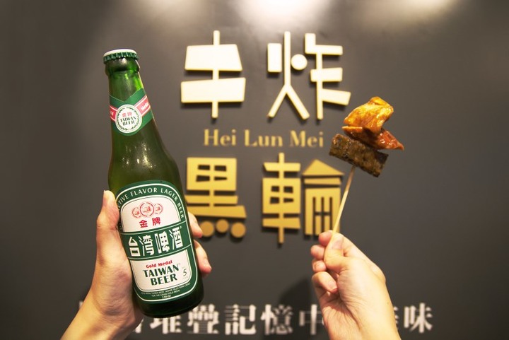 【台中│食記】逢甲必吃美食！獨門古早味醬汁串炸黑輪炸出新滋味