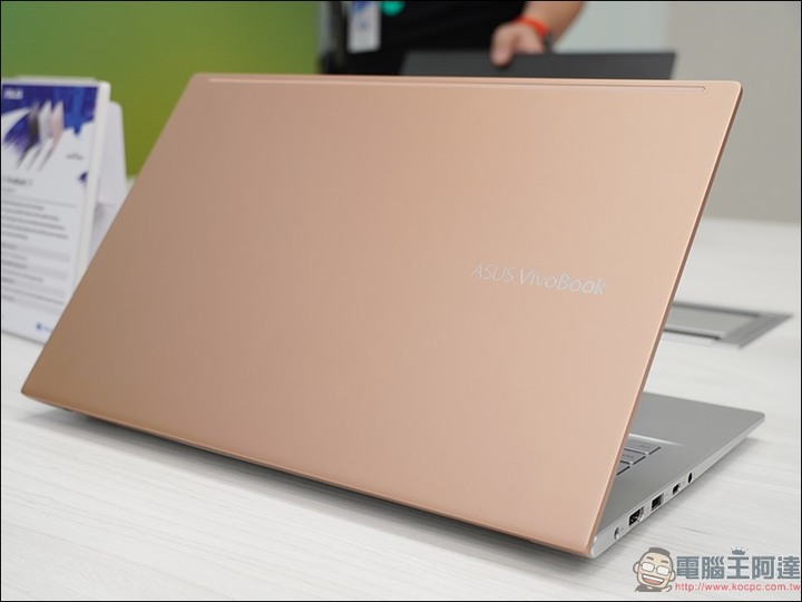 華碩 2020 全新 VivoBook 系列筆電搶先動眼看,多彩色機身搭配撞色 Enter 鍵!