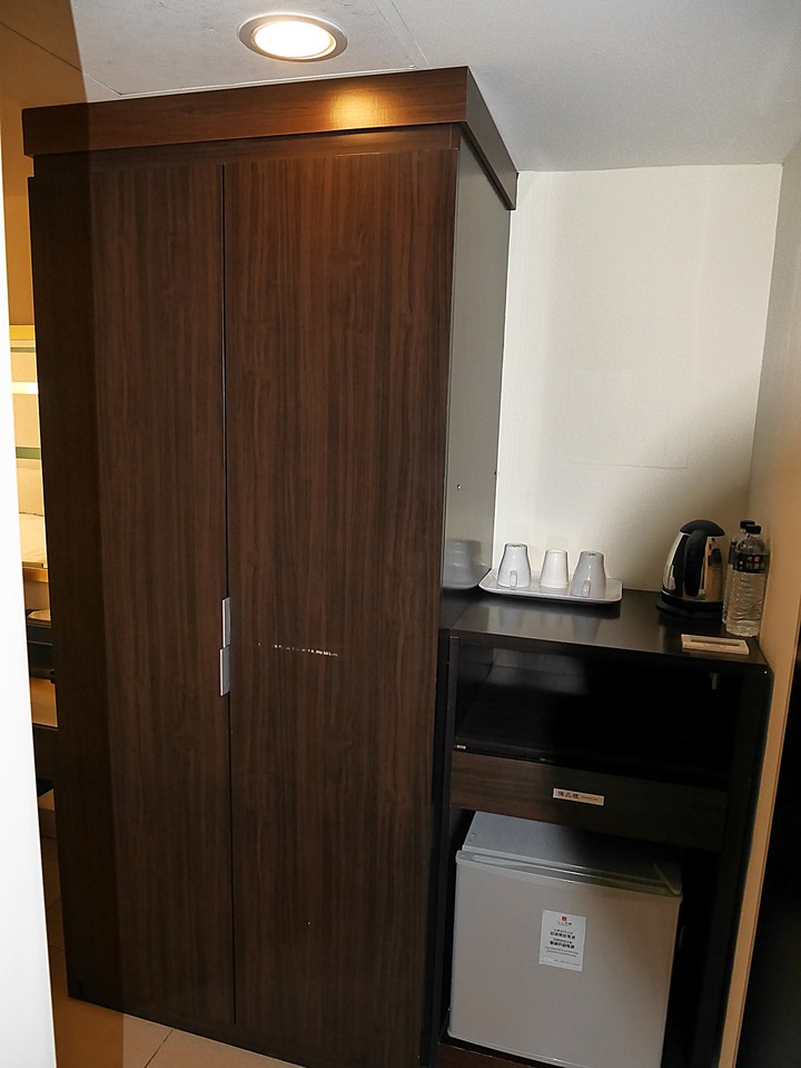 [住宿] 高雄市 三民區 奇異果快捷旅店-高雄車站店 – 高C/P值大空間的市區住宿點