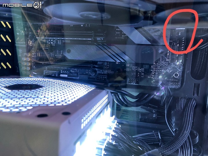Asus z390-f 主機板 與長版顯示卡相衝突