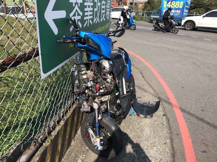 汽車撞機車，後續該怎麼辦？