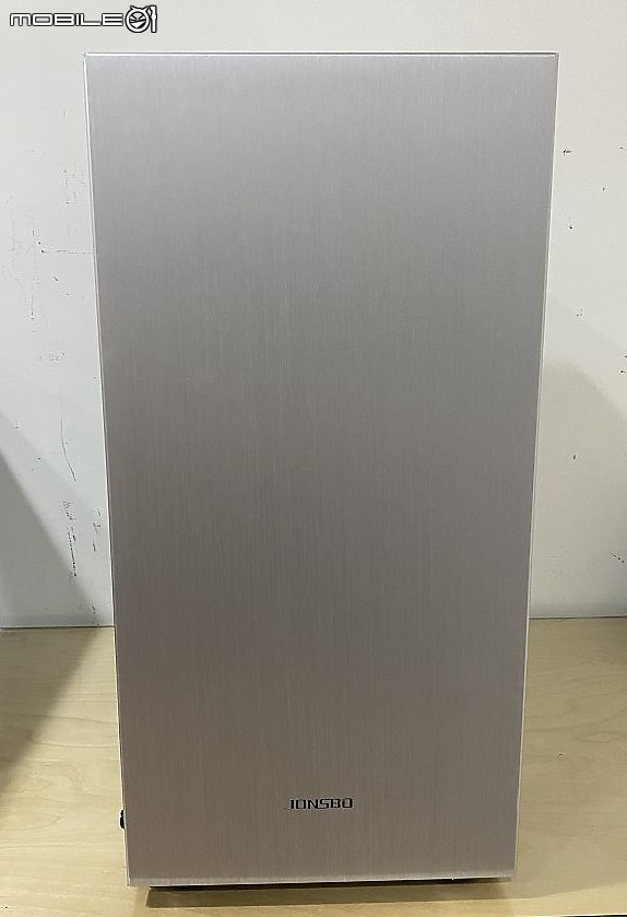 [開箱] 鋁鎂合金小型化 ATX 喬思伯 JONSBO C5