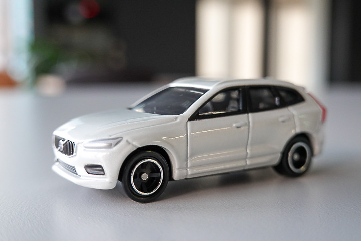 點我看大圖 Tomica x Volvo XC60 小汽車開箱