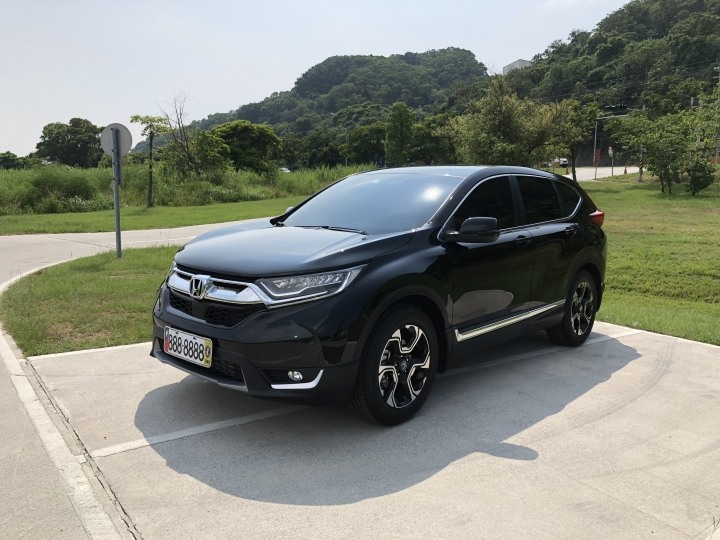 關箱文2018 CRV 1.5S一年半使用心得與改裝總整理分享。