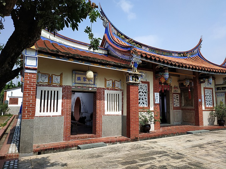 屏東 佳冬 楊氏宗祠 — 後代子孫費心保留之宗祠，全臺唯一「太極兩儀池」
