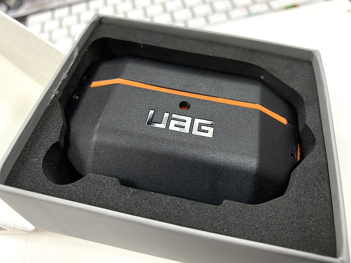 點我看大圖 UAG AirPods Pro 軍規保護殼小小開箱 UAG Hard Case For Apple Airpods Pro