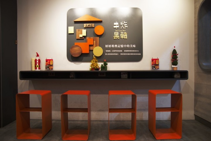 【台中│食記】逢甲必吃美食！獨門古早味醬汁串炸黑輪炸出新滋味