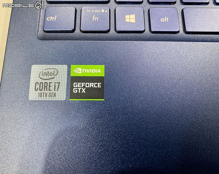 新年開箱 Intel Core i7 10 代 ZenBook 15 UX534 筆電皇家藍