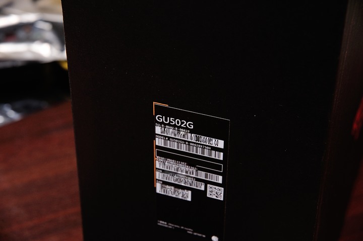 點我看大圖 遊戲工作兩不誤,ASUS ROG Zephyrus M GU502GU 冰河藍電競筆電開箱測試