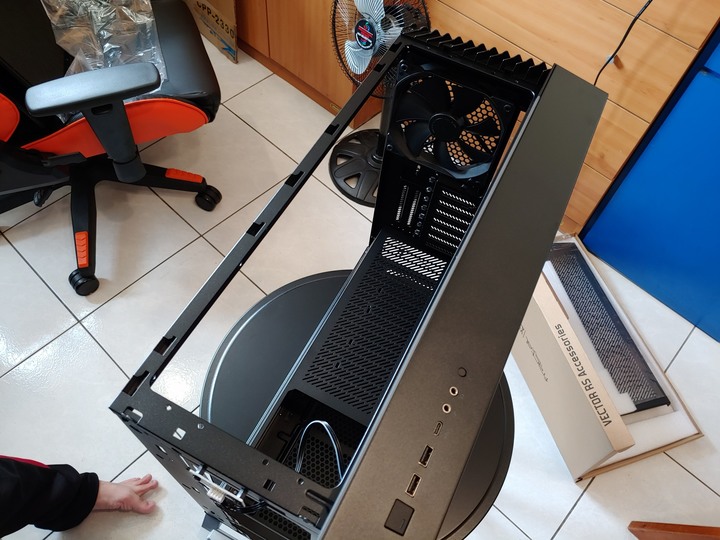 Fractal Design Vector RS開箱
