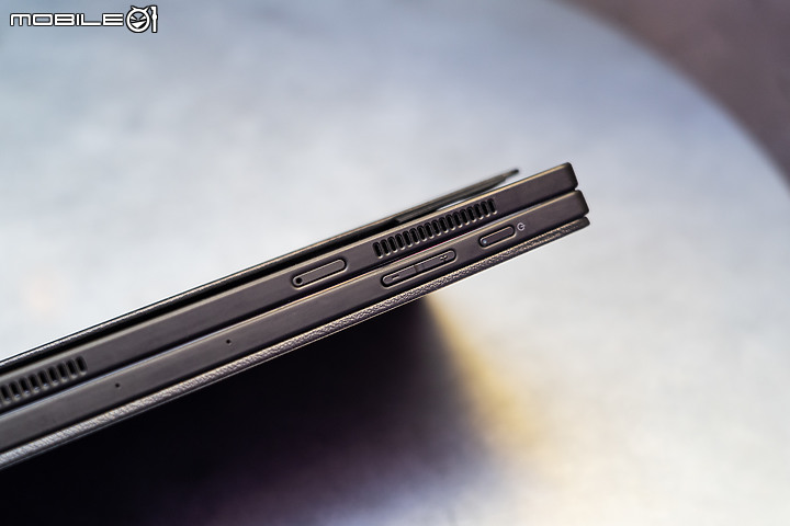 Lenovo ThinkPad X1 Fold 動手玩！ 注入筆記本靈魂的折疊螢幕筆電！
