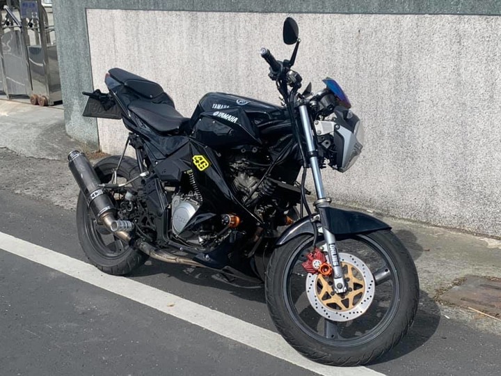 YAMAHA FZ1 改V250引擎