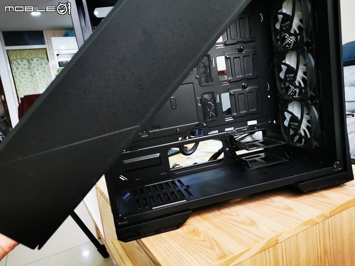 [開箱] ASUS TUF GAMNIG X570-PLUS 信仰機，內外兼俱的工作利器