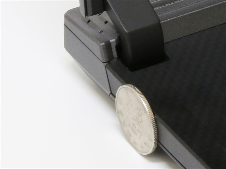 點我看大圖 ROG STRIX SCAR 3與2代比一比