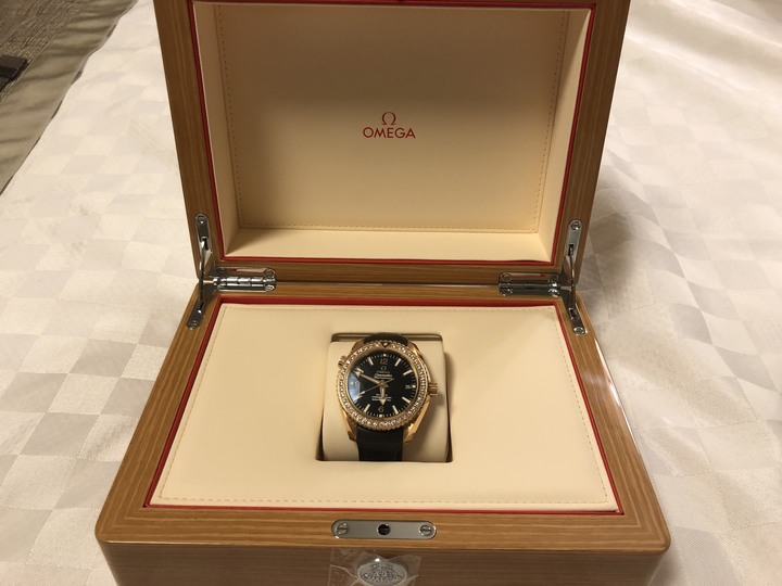 Seamaster 600M，換成橘色膠帶感覺有點怪