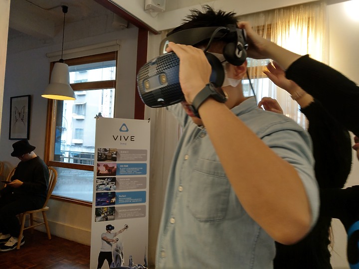 把虛擬世界的美，刻在每個人眼底 [HTC Vive Cosmos X Mobile01秘境旅行團]