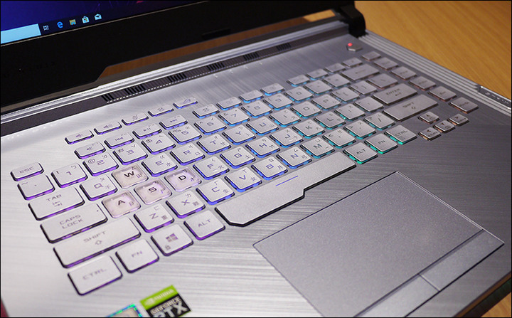 新生活伴侶 - ROG STRIX G 微開箱