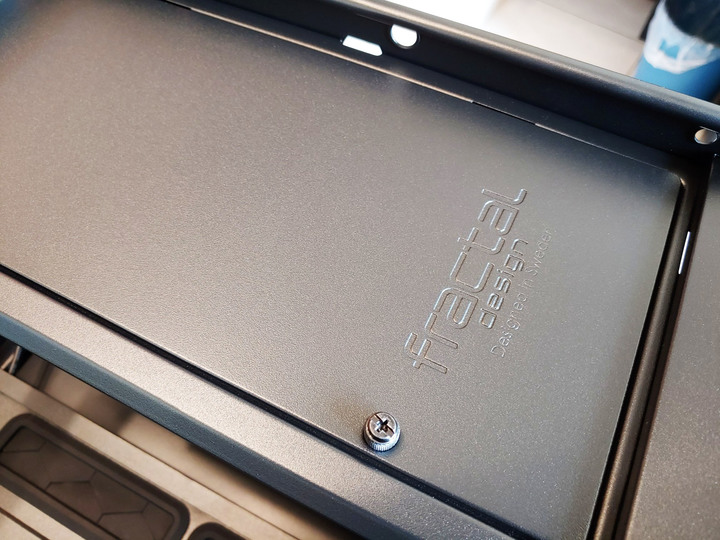 Fractal Design Vector RS開箱