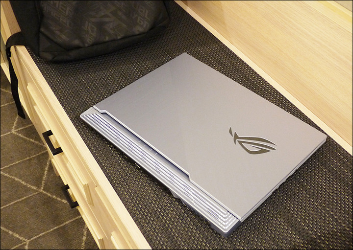 新生活伴侶 - ROG STRIX G 微開箱
