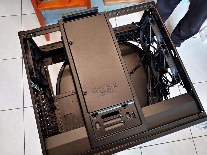 Fractal Design Vector RS開箱