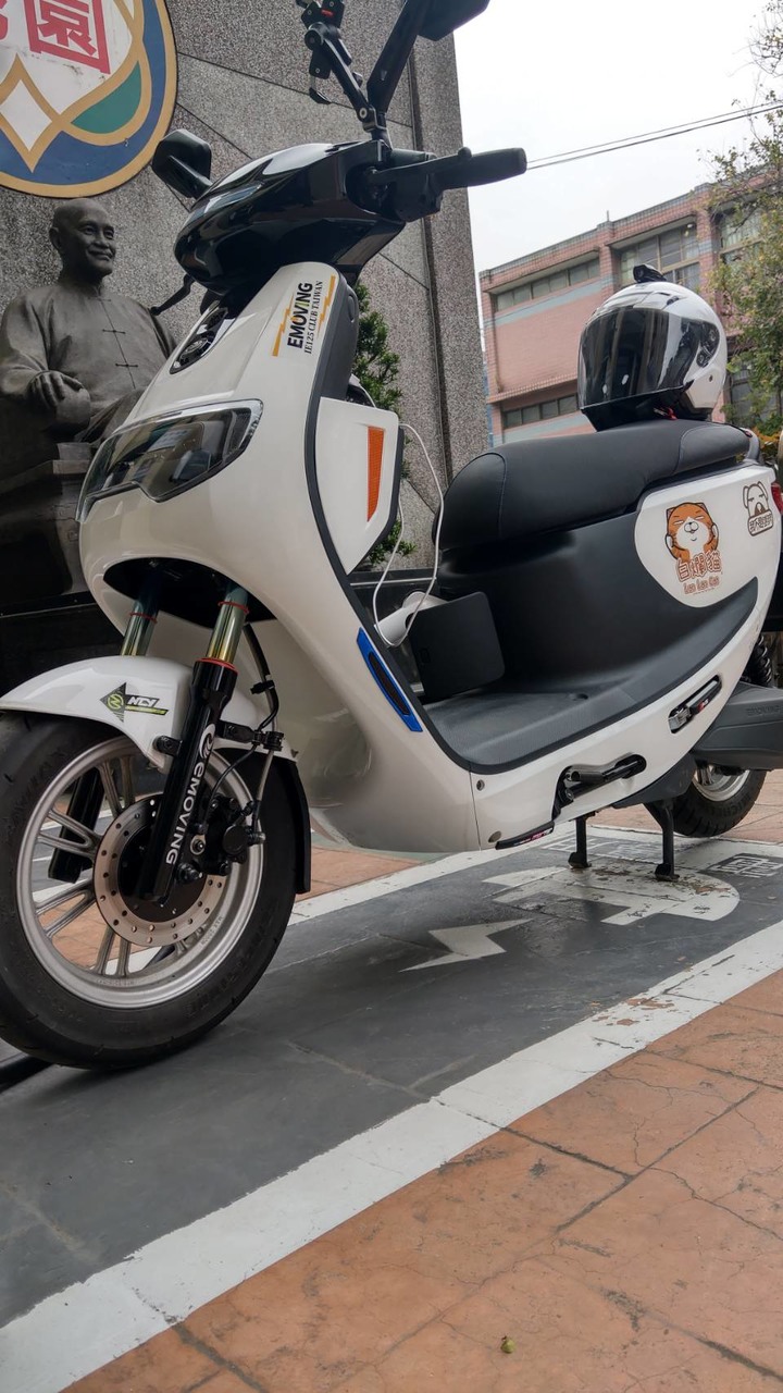 趕活動末班車6個月IE125使用心得文!『【eMOVING iE125】冬季限定感謝祭!感謝所有的你妳祢!』