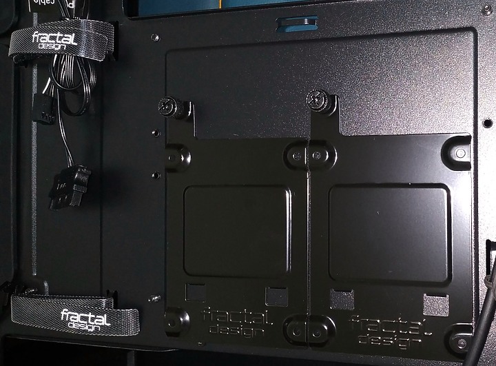 點我看大圖 萬眾矚目Fractal design年度旗艦 Vector RS Dark TG機殼開箱