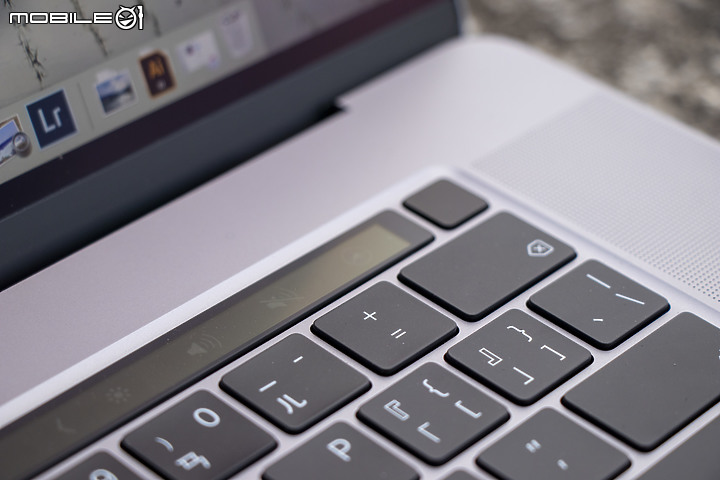 【小宅開箱】【淺聊】 Macbook Pro 16" 2019 放肆在台東米田的蘋果筆電