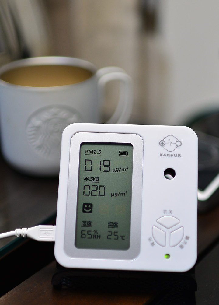 點我看大圖 三款PM2.5偵測器,使用心得:空氣盒子、KANFUR PM2.5檢測儀、BRISE A1